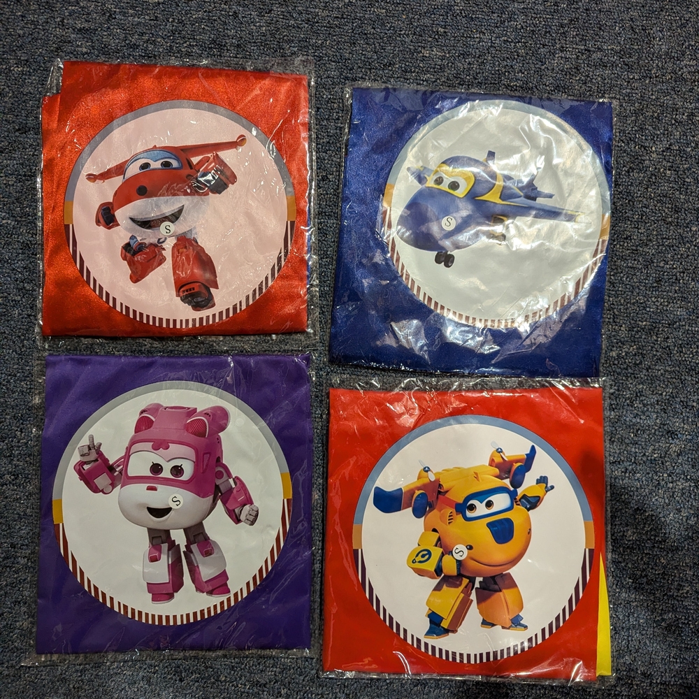 Brand New 4 Pack Super Wings Cape And Mask Set